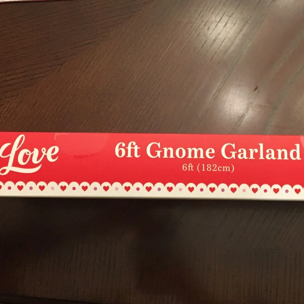 Valentines Day Decoration Gnome Garland 6’ Love NEW Pink & Red Hearts - Picture 5 of 16